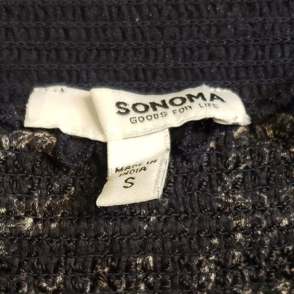 Flowy Butterfly Off-The-Shoulder Blouse - Picture 4 of 4